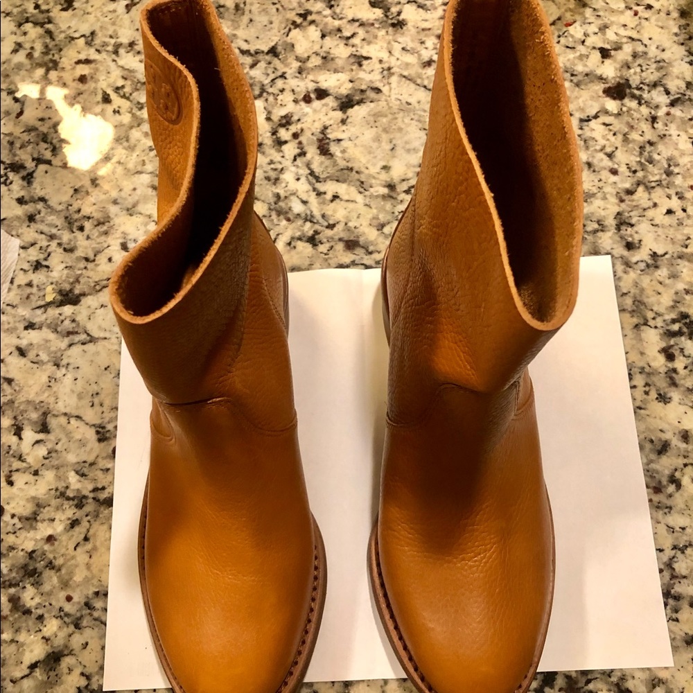 Tory Burch Siena Leather Ankle Boots Tan NEW